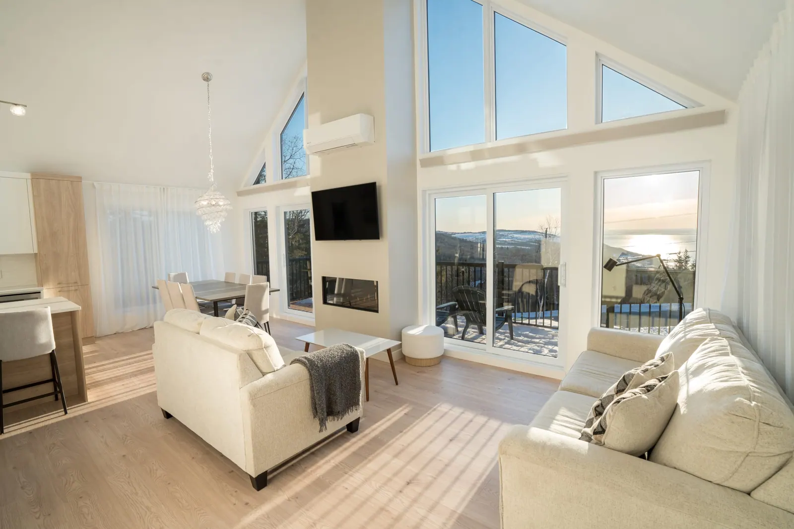 Living room and glass façade